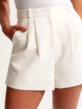 Abercrombie & Fitch White High-Rise Pleated Shorts